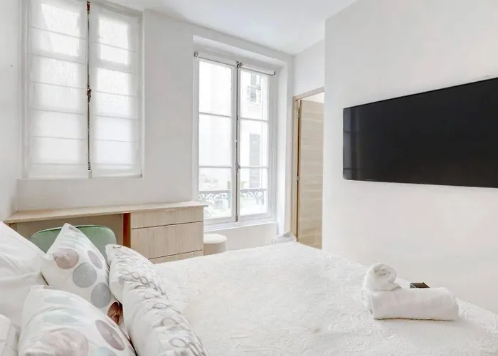 Cosy Aariana Near Eiffel Tower 公寓 巴黎